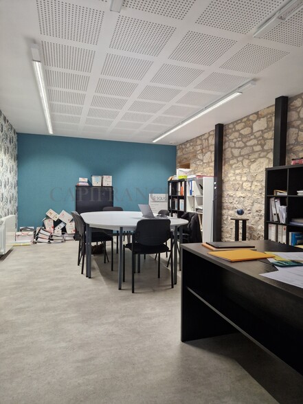 Bureau dans Guingamp à louer - Photo intérieure – Image 2 sur 8