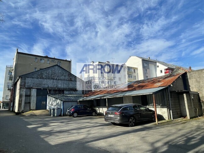 Plus de détails pour Local commercial à vendre