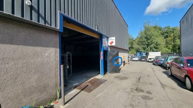 Plus de détails pour 29 Rue François De Tessan, Ozoir-la-Ferrière - Bureau, Local d'activités à louer