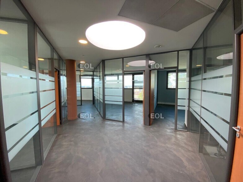 Bureau dans Marseille à vendre - Photo de l’immeuble – Image 1 sur 6