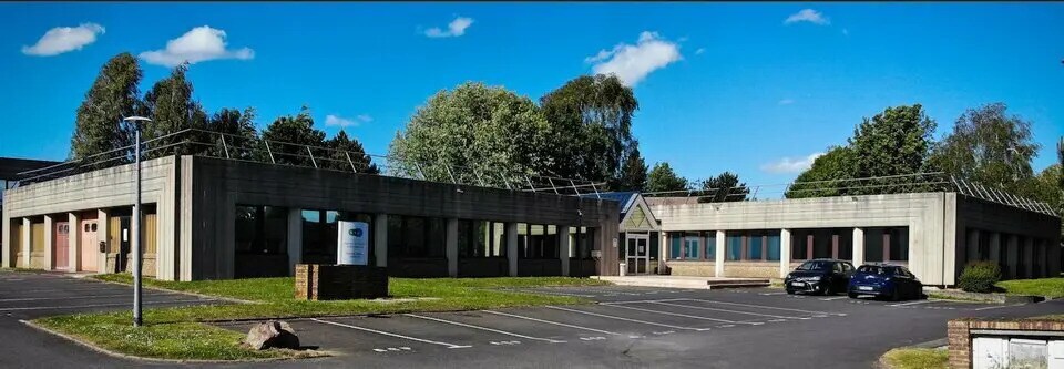 Bureau dans Caen à louer - Photo de l’immeuble – Image 1 sur 12