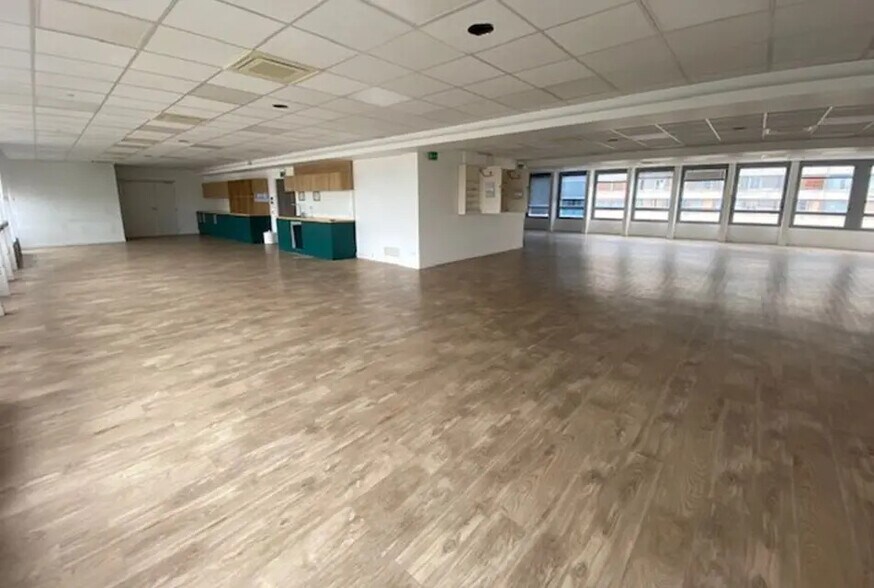 Bureau dans Boulogne-Billancourt à louer - Photo de l’immeuble – Image 3 sur 9