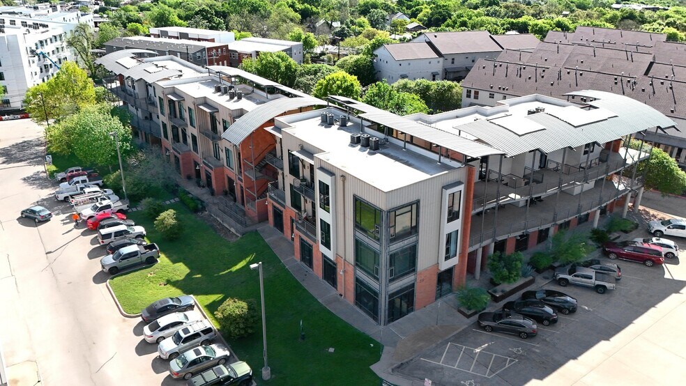 2525 S Lamar Blvd, Austin, TX à vendre - Photo de l’immeuble – Image 2 sur 20