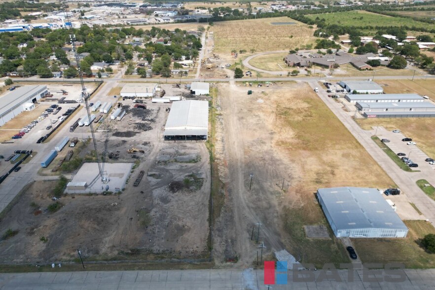 2004 Jack Mckay Blvd, Ennis, TX à vendre - Photo de l’immeuble – Image 3 sur 4