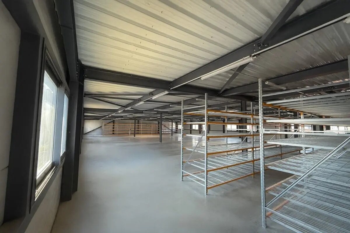 Industriel/Logistique dans La Garde à vendre Photo de l’immeuble– Image 1 sur 6