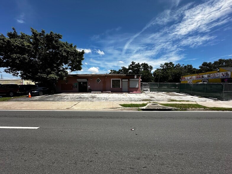 4807 22nd Ave S, Saint Petersburg, FL à louer - Photo de l’immeuble – Image 3 sur 12