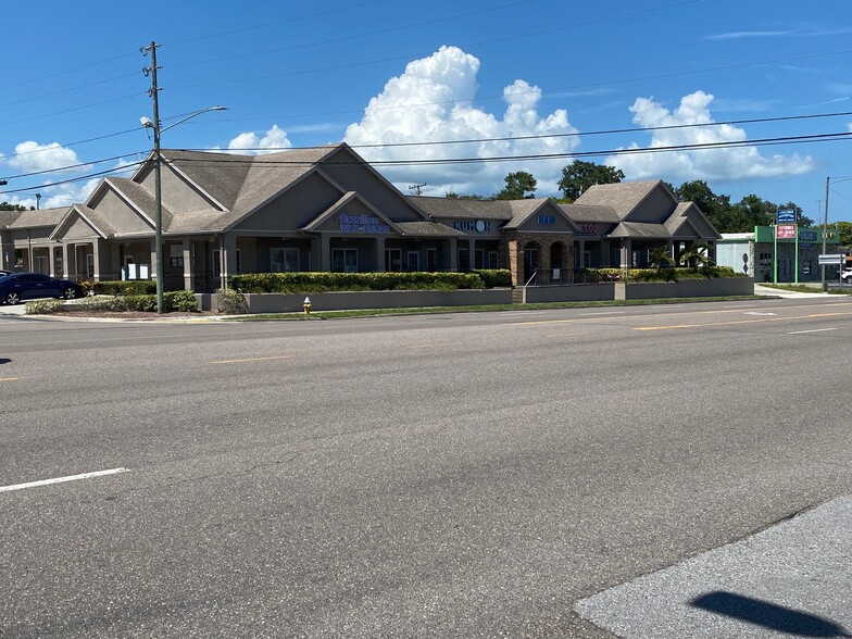 2141 Main St, Dunedin, FL à louer - Photo de l’immeuble – Image 2 sur 13