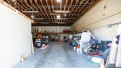 411 Veile Ave, Beaumont, CA à louer Photo de l’immeuble– Image 1 sur 17