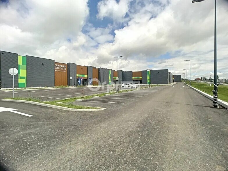 Local commercial dans Anse à vendre - Photo de l’immeuble – Image 3 sur 7