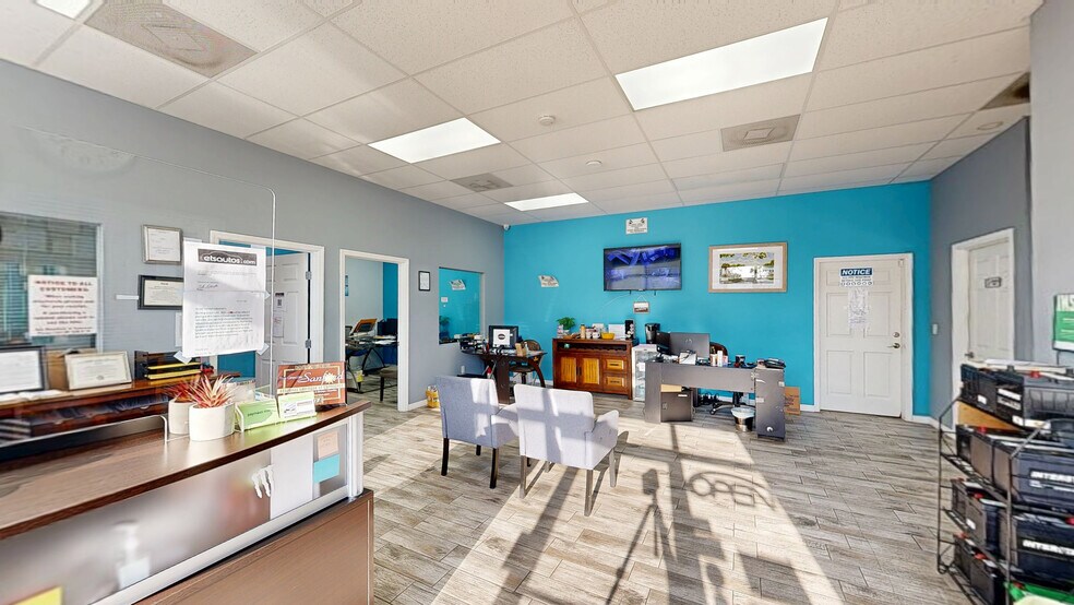2618 Sanford Ave, Sanford, FL à louer - Numérisation 3D Matterport – Image 2 sur 21