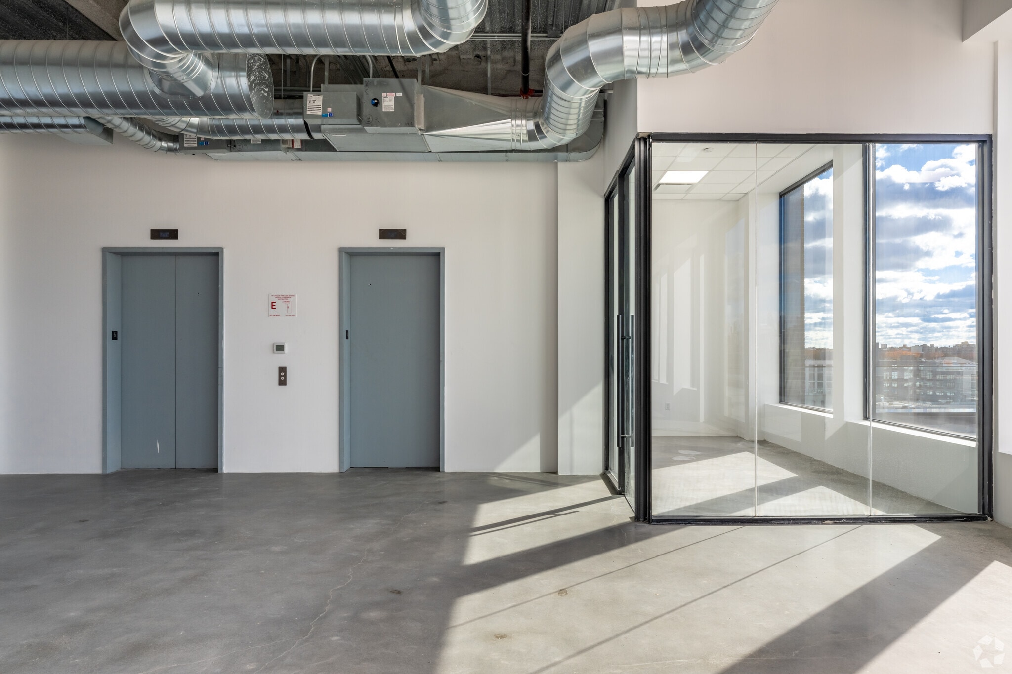 3501 36th Ave, Astoria, NY à louer Photo intérieure– Image 1 sur 9