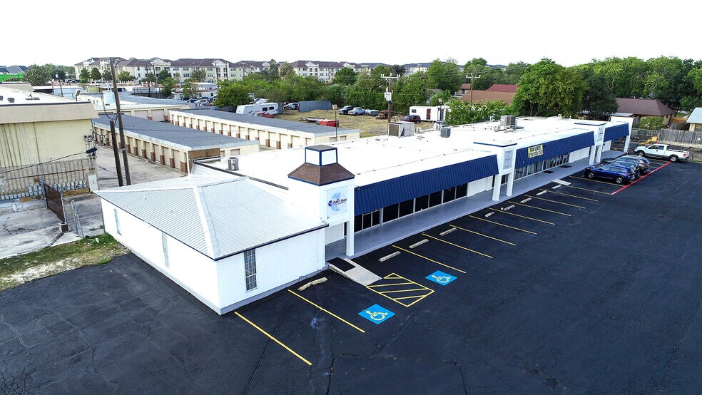 4801-4809 Lakebend West Dr, San Antonio, TX à vendre - Photo principale – Image 1 sur 5