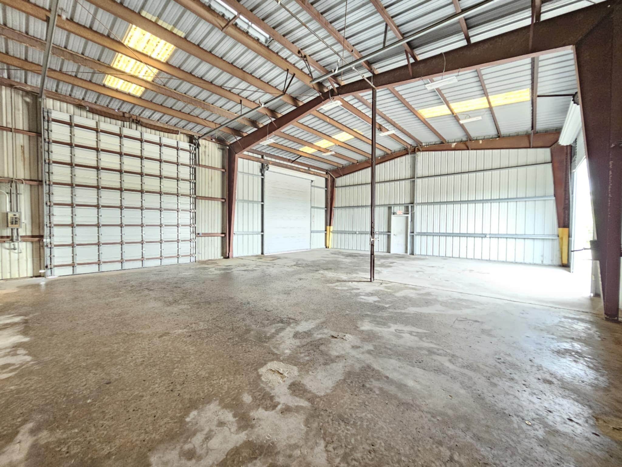 1812 W D St, La Porte, TX à louer Photo intérieure– Image 1 sur 2