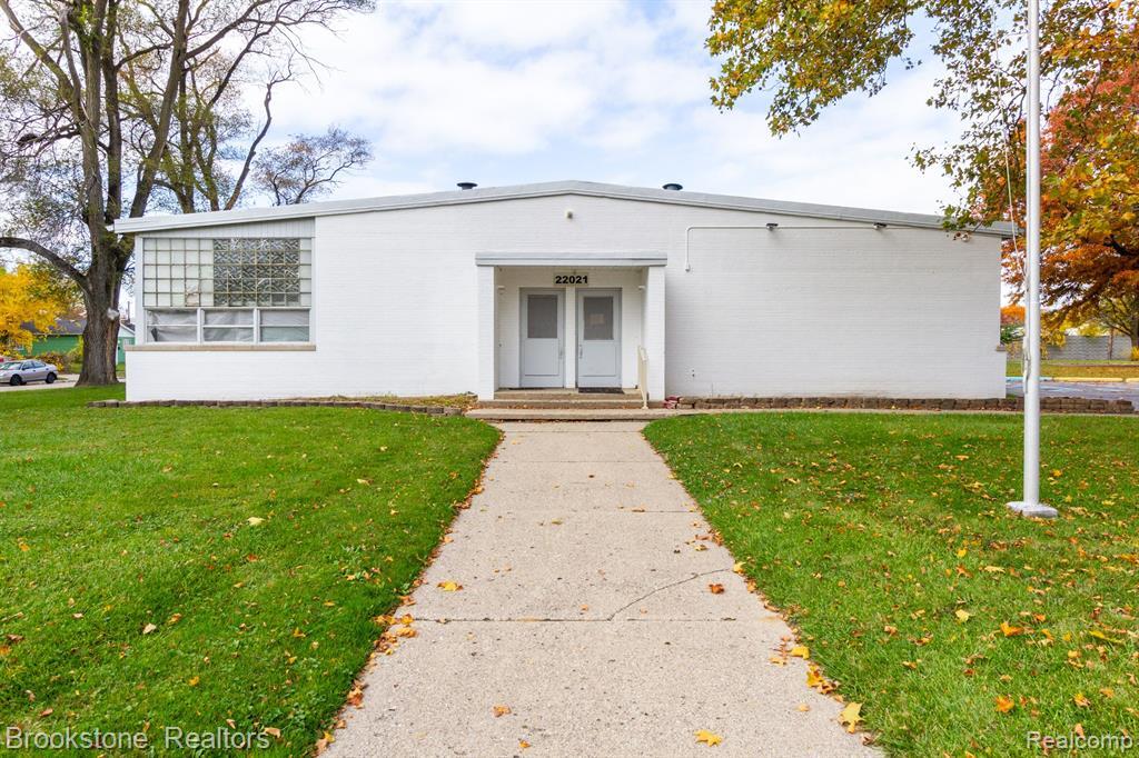 22021 Memphis Ave, Warren, MI à vendre Photo principale– Image 1 sur 31