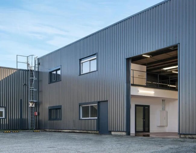Plus de détails pour Local d'activités, Industriel/Logistique à louer