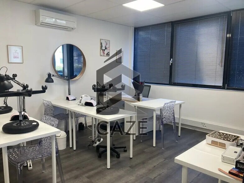 Bureau dans Floirac à louer - Photo de l’immeuble – Image 3 sur 8
