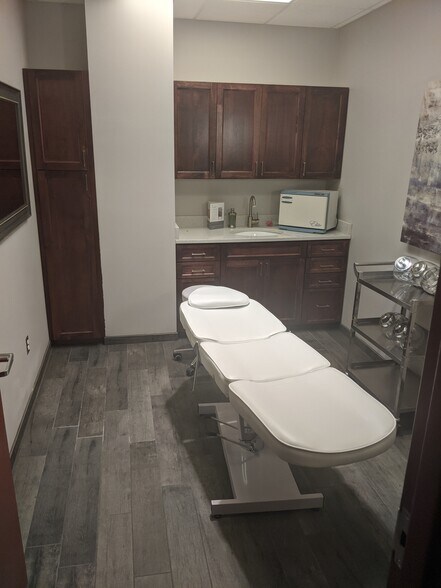 26 Schroeder Ct, Madison, WI à louer - Photo de l’immeuble – Image 3 sur 8