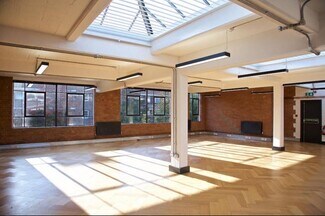 Plus de détails pour 6 Northampton St, Londres - Bureau à louer