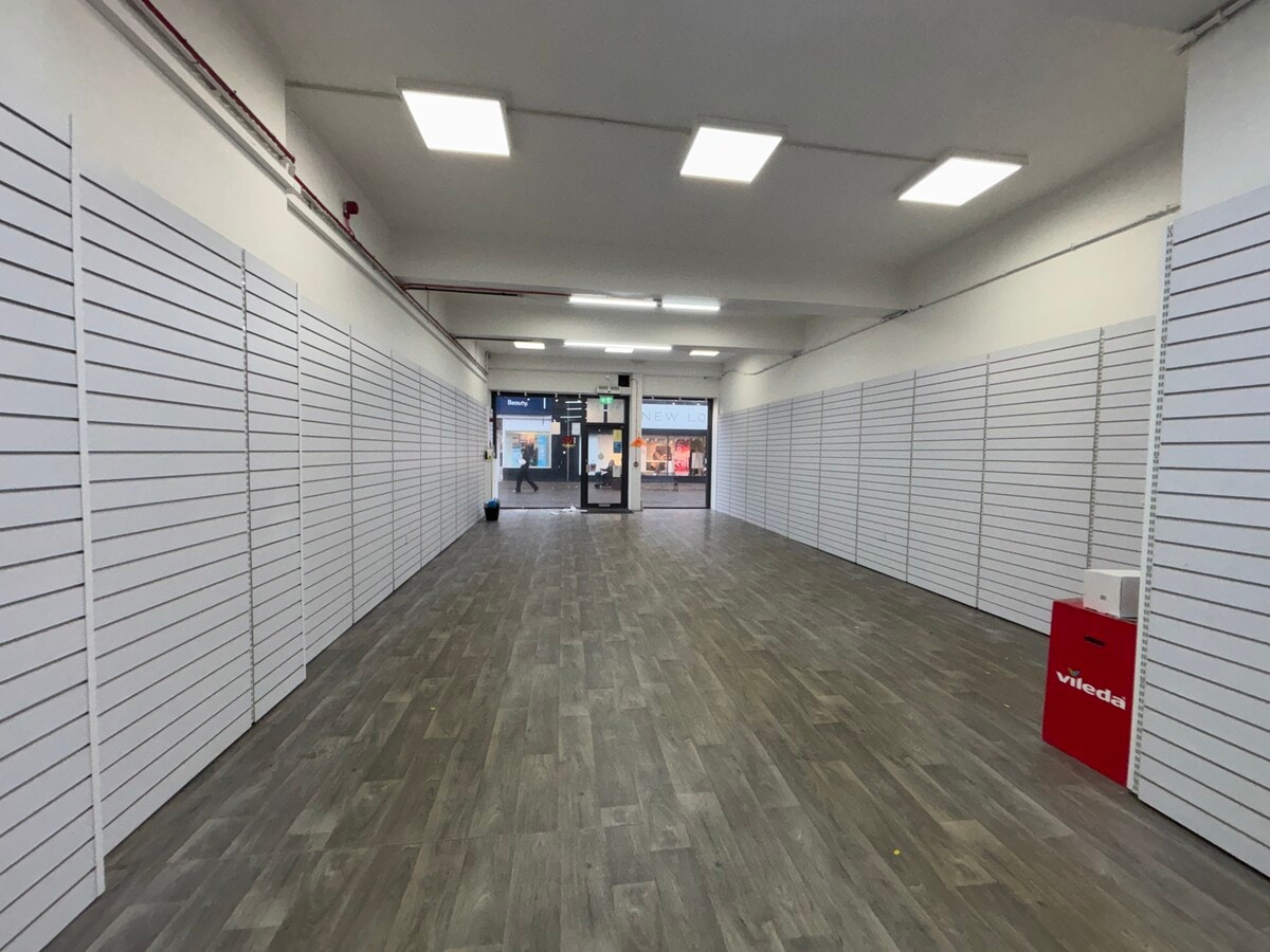 82-84 Dockhead St, Saltcoats, NAY KA21 5EL - Lot 82 - - Photo intérieure - Image 1 of 1