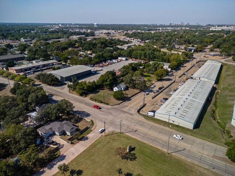 Shady Grove @ S Wildwood Drive, Irving, TX à vendre - Photo de l’immeuble – Image 2 sur 18