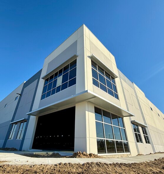 NW 44th, Ocala, FL à louer - Photo de l’immeuble – Image 1 sur 5