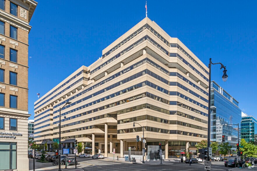 1825 I St NW, Washington, DC à louer - Photo de l’immeuble – Image 1 sur 20