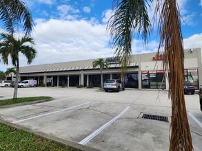 447 Cape Coral Pky E, Cape Coral, FL à louer Photo intérieure– Image 2 sur 2