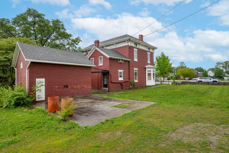 405 E Spring St, Saint Marys, OH à vendre - Photo de l’immeuble – Image 2 sur 28