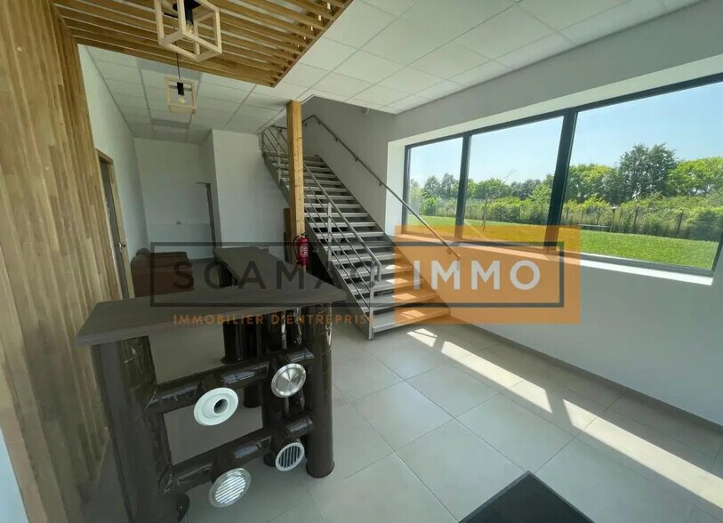Local d'activités dans Serris à vendre - Photo de l’immeuble – Image 3 sur 13
