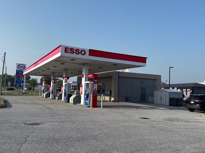 3500 Walker Rd, Windsor, ON à vendre - Photo de l’immeuble – Image 2 sur 6
