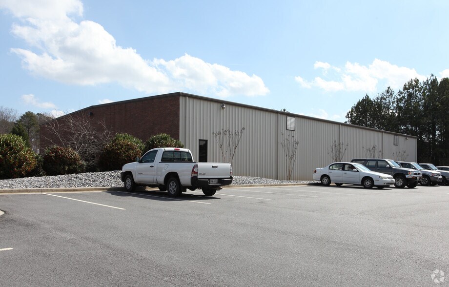 3615 North Pky, Cumming, GA à louer - Photo de l’immeuble – Image 3 sur 4