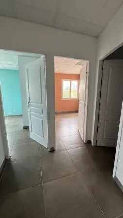 Bureau dans Perpignan à louer - Photo intérieure – Image 1 sur 4