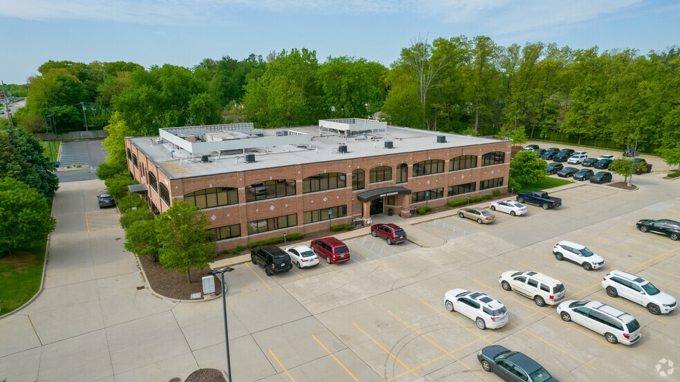 37399 Garfield Rd, Clinton Township, MI à louer - Photo de l’immeuble – Image 2 sur 7