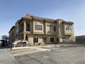 950 E palmdale Blvd, Palmdale, CA à louer Photo intérieure– Image 2 sur 6