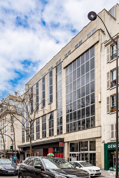 43-45 Avenue De Clichy, Paris à louer - Photo de l’immeuble – Image 3 sur 15