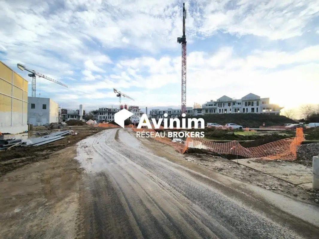 Local commercial dans Serris à louer Photo de l’immeuble– Image 1 sur 9