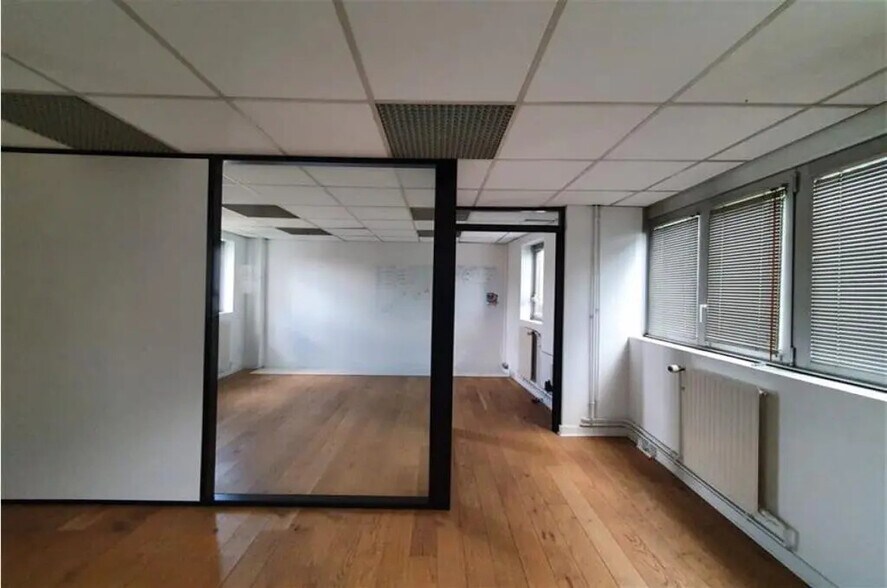 Bureau dans Boulogne-Billancourt à louer - Photo de l’immeuble – Image 2 sur 8