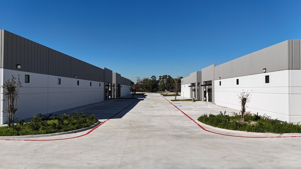 14815 Lee Rd, Houston, TX à louer - Photo de l’immeuble – Image 3 sur 8