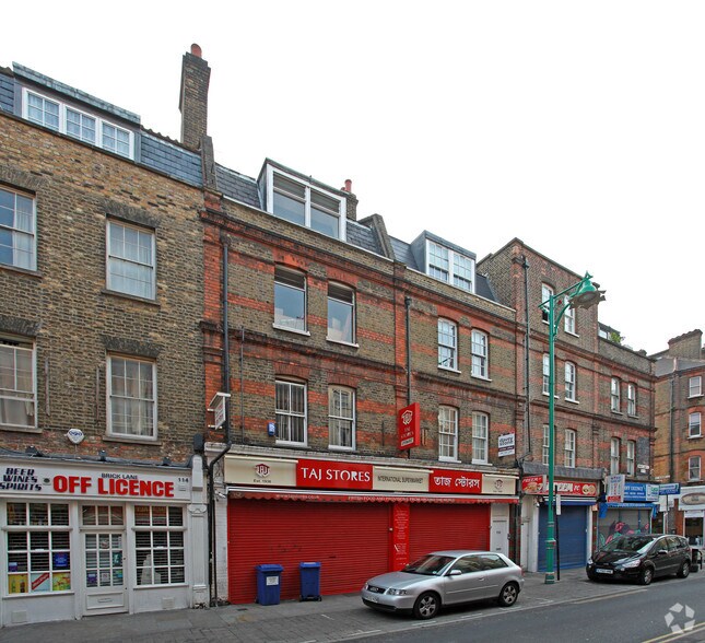 112 & 114 Brick Ln, Londres à louer - Photo principale – Image 1 sur 2