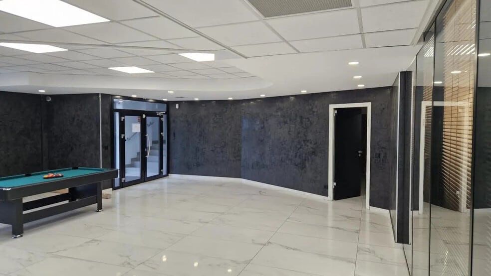 25 Rue Du 35Eme Regiment D'Aviation, Bron à louer - Photo de l’immeuble – Image 3 sur 14