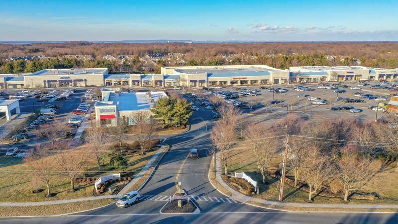 2101-2145 Rt 35, Holmdel, NJ à louer - Photo de l’immeuble – Image 2 sur 3