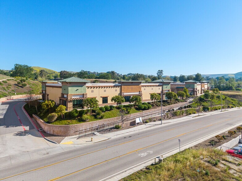 28721 Canwood St, Agoura Hills, CA à louer - Photo de l’immeuble – Image 1 sur 7