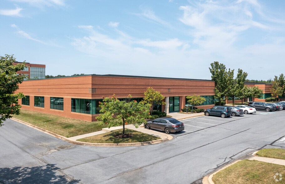 7085 Samuel Morse Dr, Columbia, MD à louer - Photo de l’immeuble – Image 1 sur 5