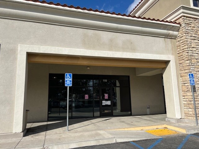 4700 Panama Ln, Bakersfield, CA à louer - Photo de l’immeuble – Image 3 sur 13