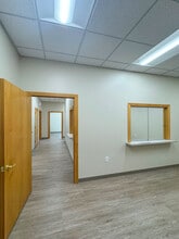 4655 N Port Washington Rd, Glendale, WI à louer Photo intérieure– Image 2 sur 5