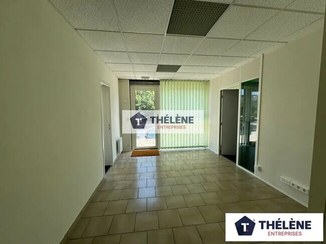 Plus de détails pour Local commercial à vendre