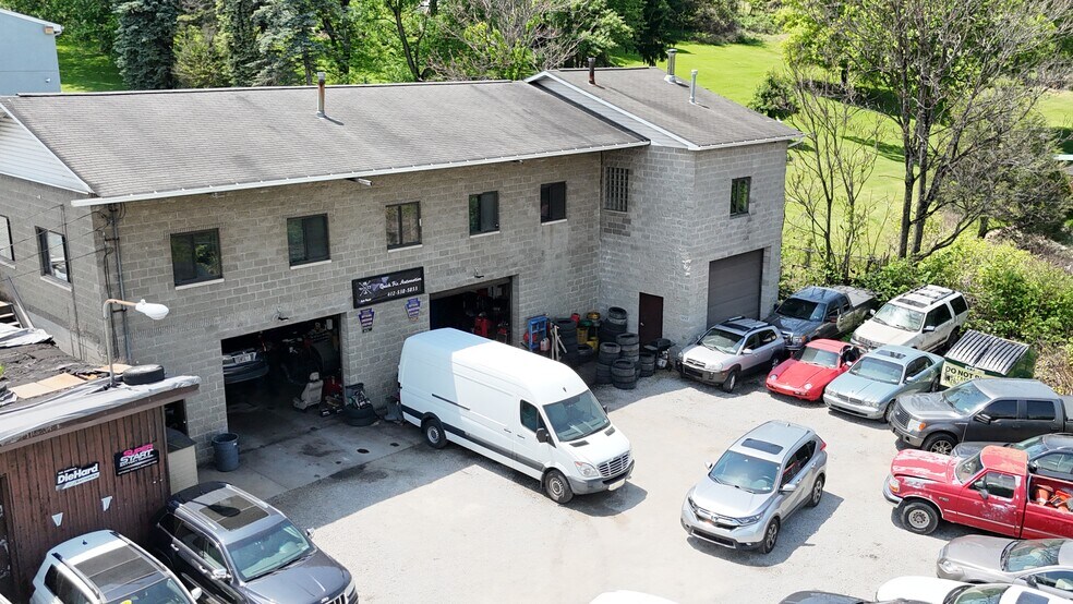 700-710 Lebanon Rd, West Mifflin, PA à vendre - Photo de l’immeuble – Image 3 sur 28
