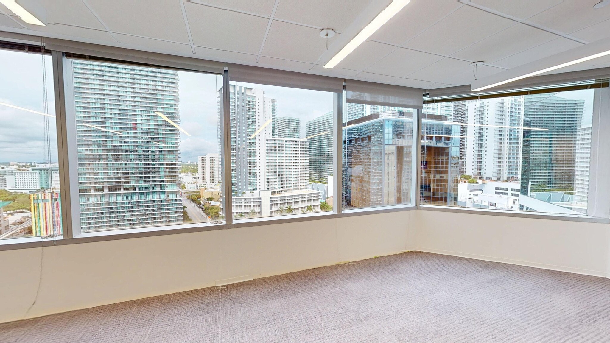 1221 Brickell Ave, Miami, FL à louer Photo intérieure– Image 1 sur 11
