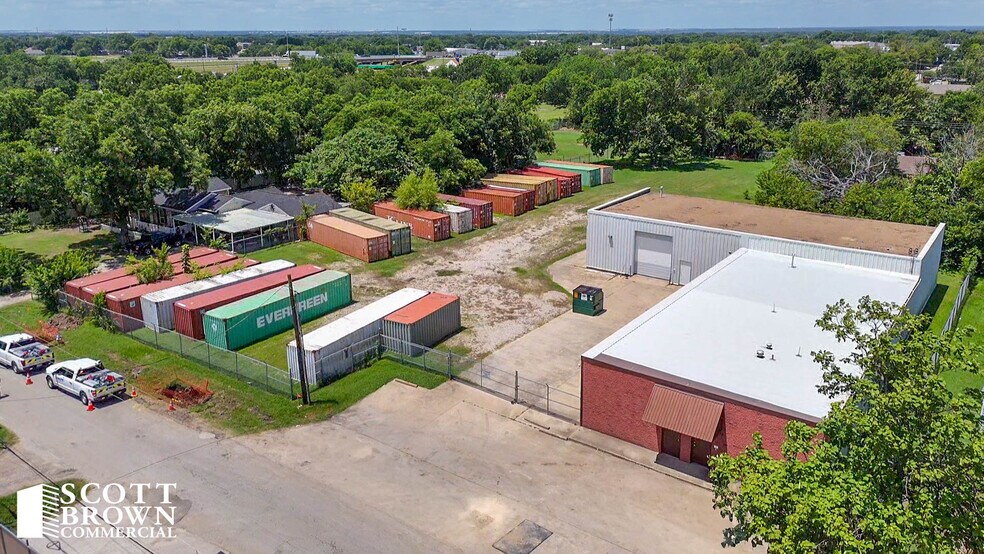5305 Buford Jett Ln, Mesquite, TX à louer - Photo de l’immeuble – Image 3 sur 16