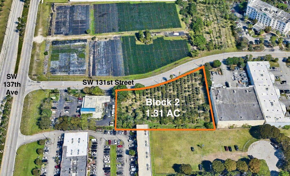 13611 SW 131st St, Miami, FL à vendre - Photo de l’immeuble – Image 1 sur 1